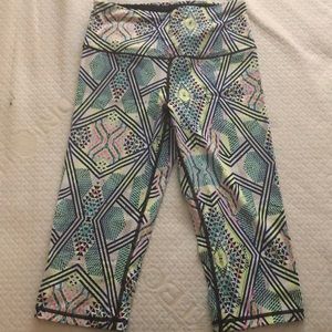 ⭐️ will be donated soon!! ⭐️VSX Knockout Crop Pant